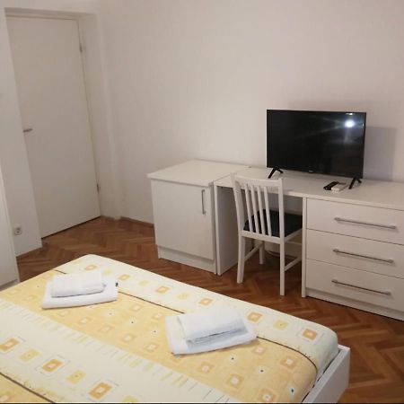 Rooms Beros Макарска Экстерьер фото